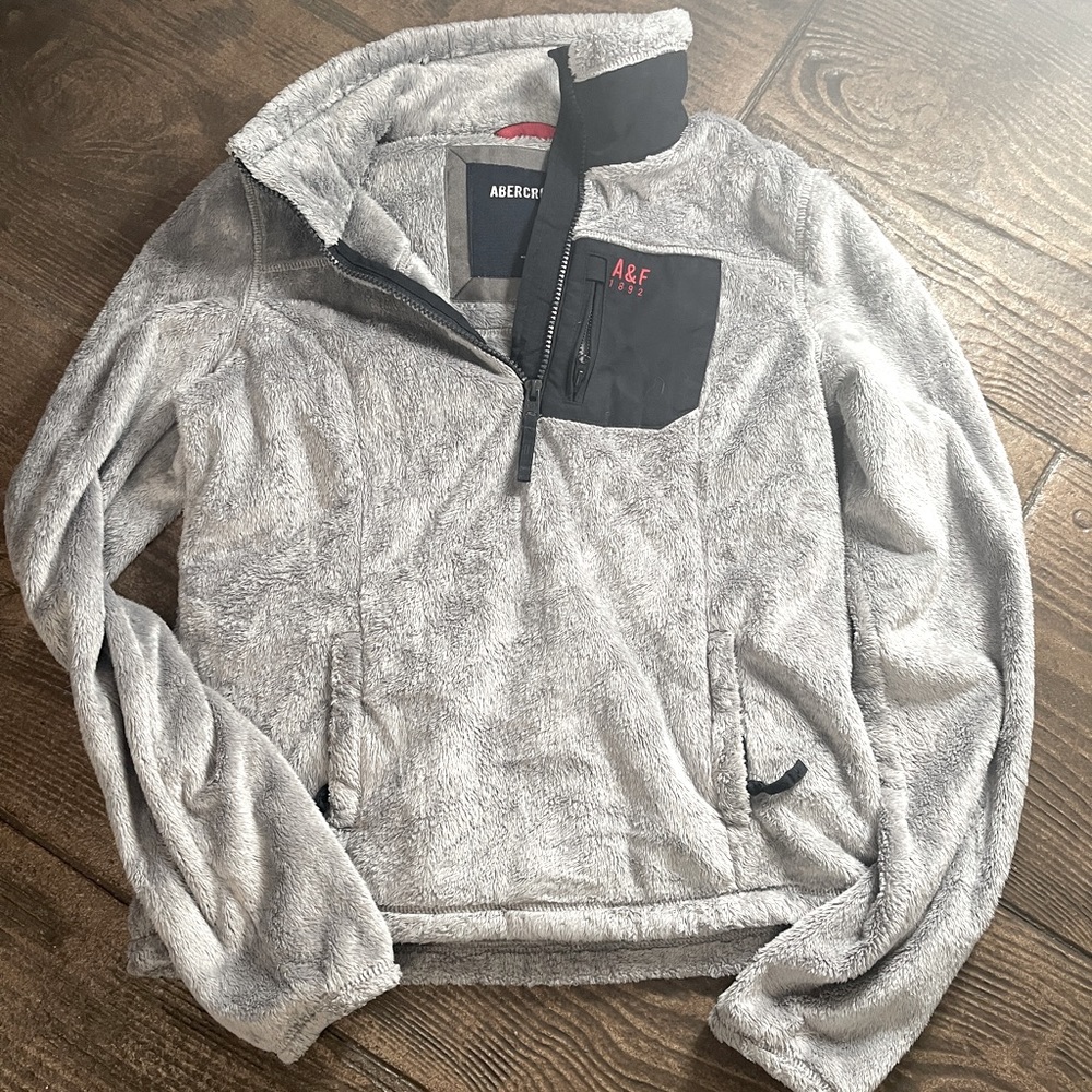 Ambercrombie 1/4 zip fleece pullover